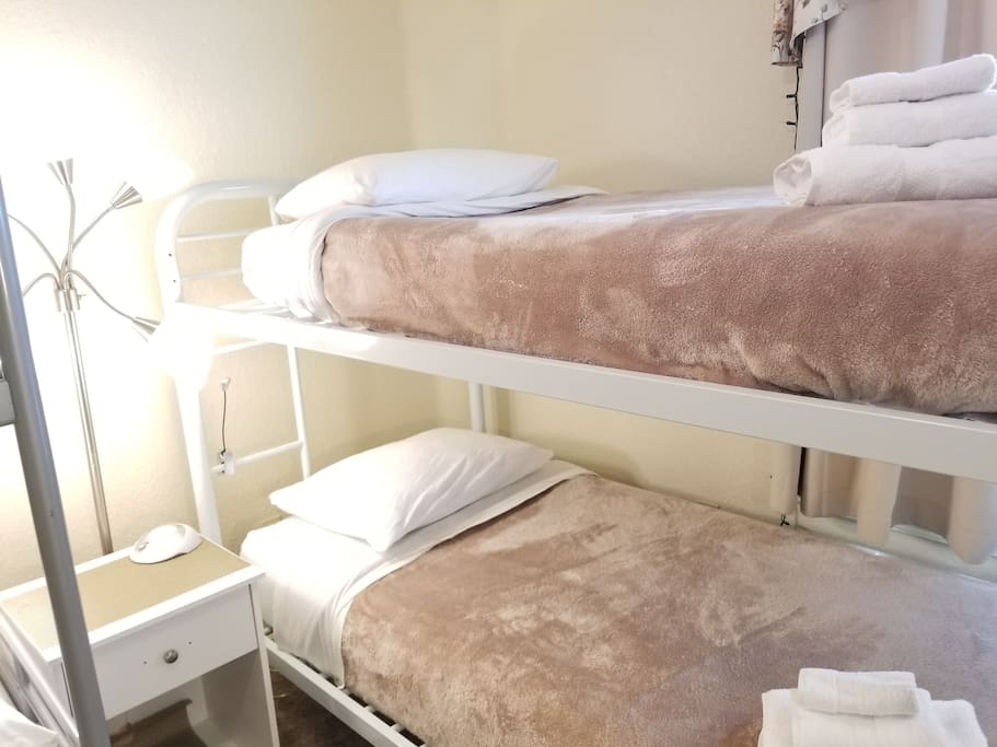 Yours will be the top bunk in this set.