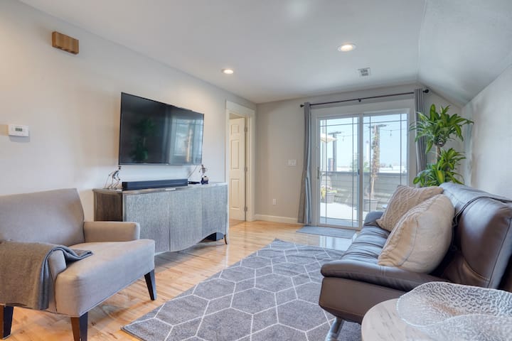 Ross Island Rooftop 2-bedroom With All The Views - Portland, OR