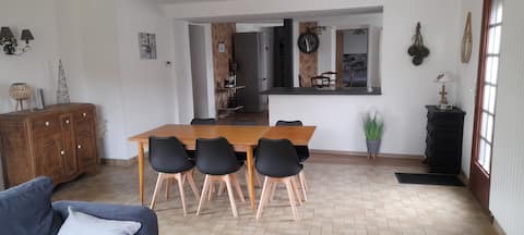 Spacious family home
4.6.10p/a the country🌿