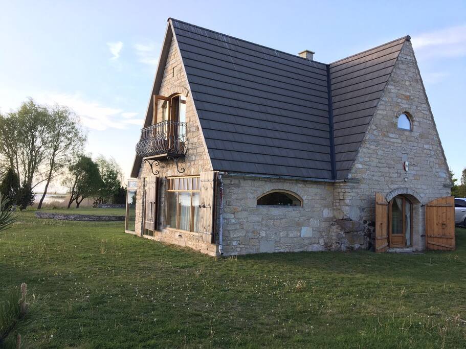 Onni Villa
