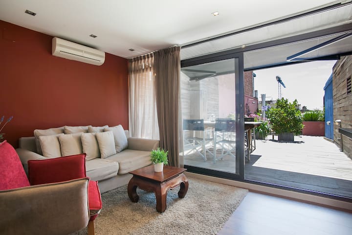 Penthouse wth terrace near PlazaCataluña (MZ)