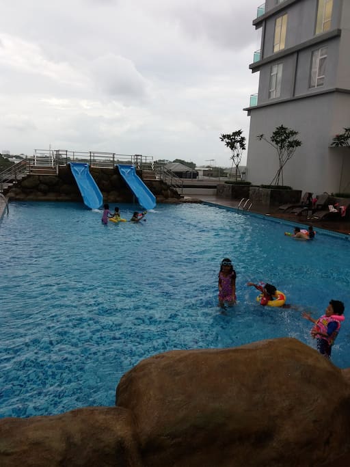 kids pool with awesome slide