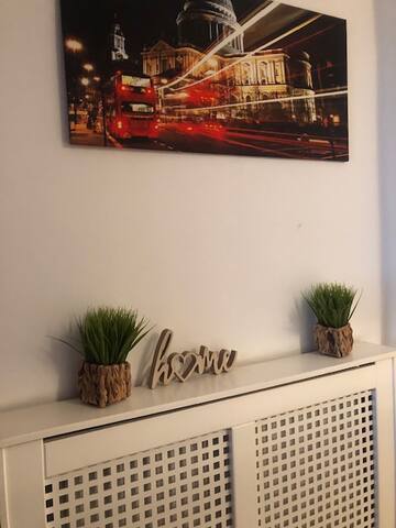 7 room flat (C) Mayfair / Green Park gallery image 2