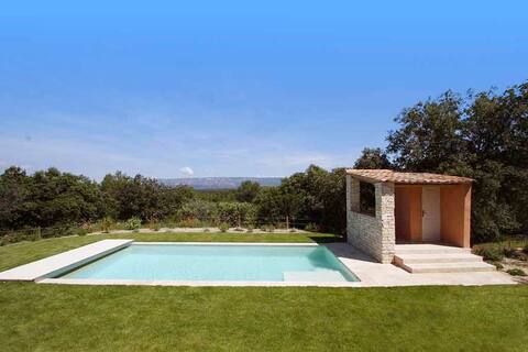 Nature villa in the heart of Provence