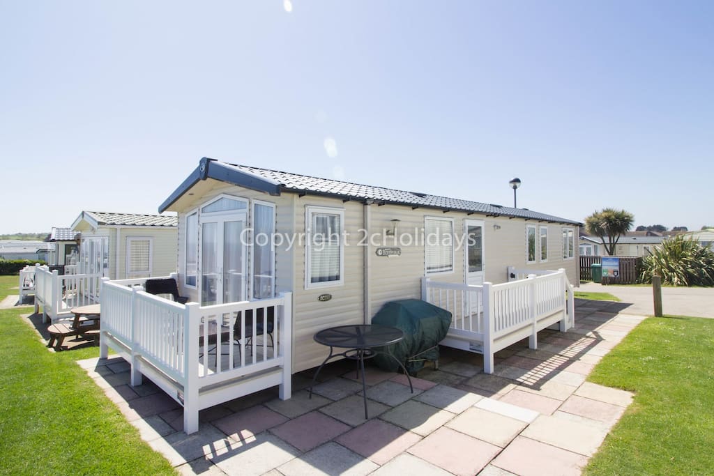 6 berth caravan for hire at Haven Hopton Holiday Village