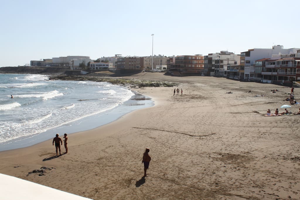LA PLAYA DE SALÍNETAS TAMBIÉN TIENE BANDERA AZUL