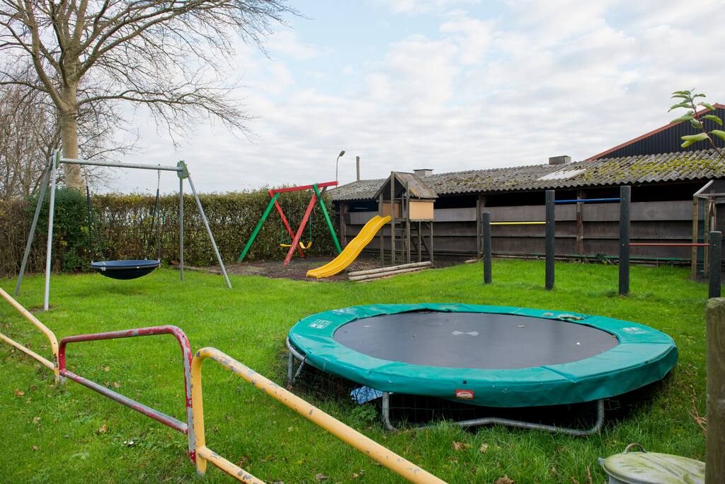 De speeltuin op de boerderij