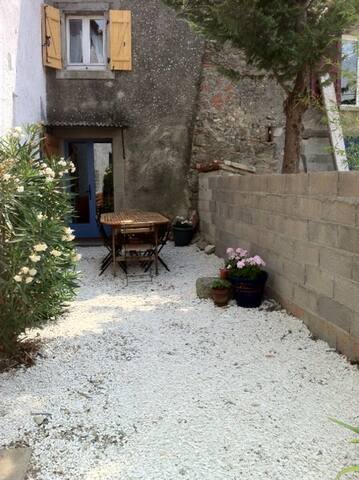 Lasserre de prouille, france – airbnb Rayos sol idées De