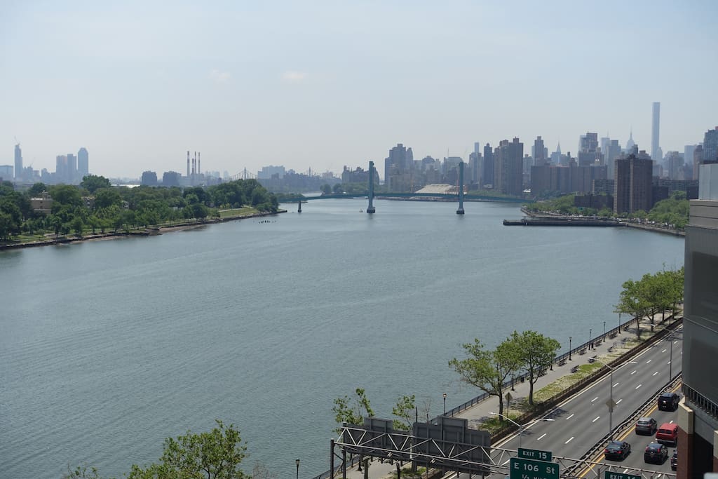 Harlem River