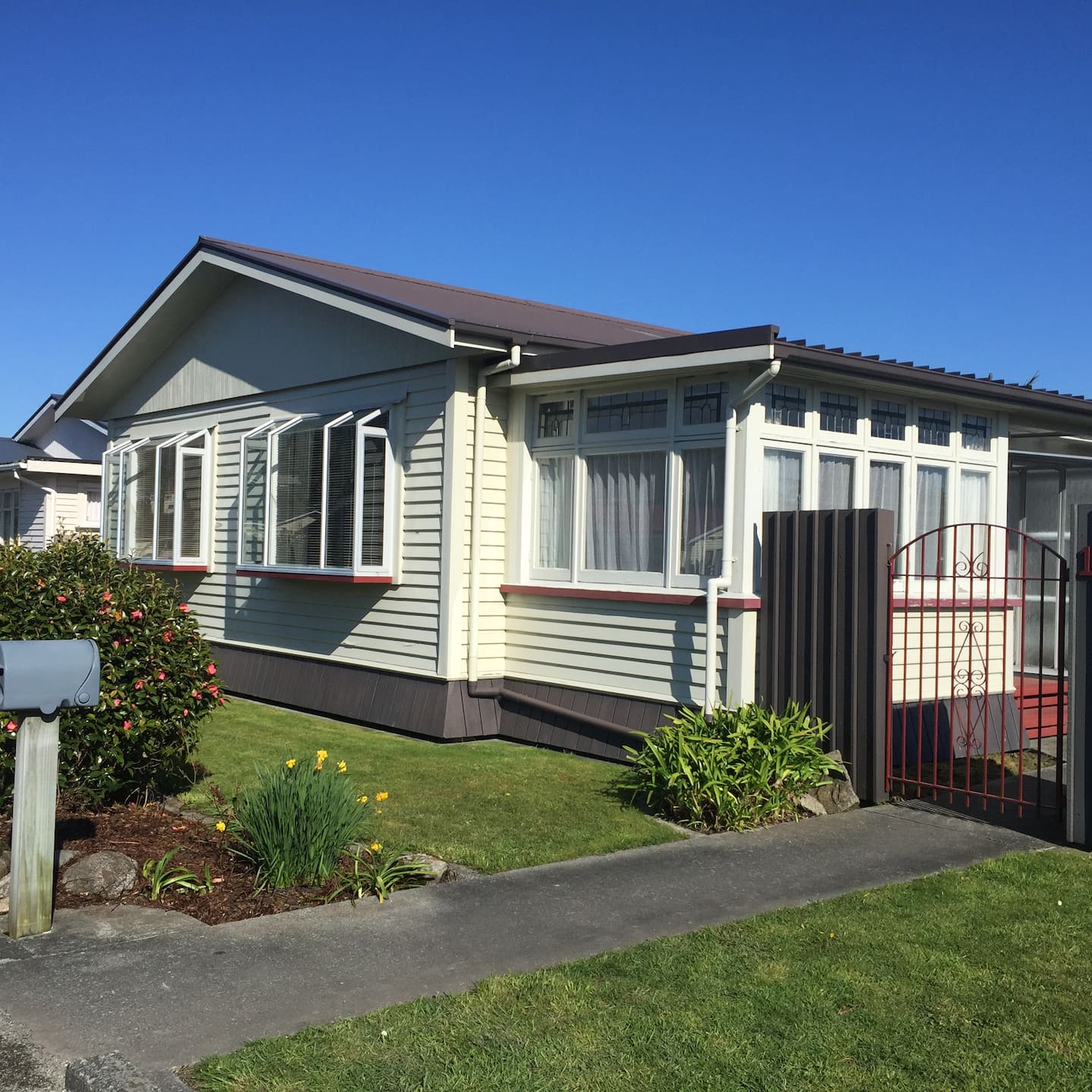 Twelve On Milton
Unlimited Wifi
Great Living Areas 1