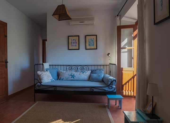 Treći krevet u sobi za sjedenje