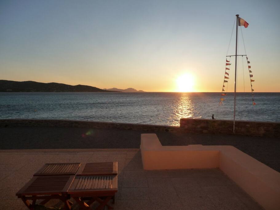 Grande terrasse avec une vue totalement dégagée