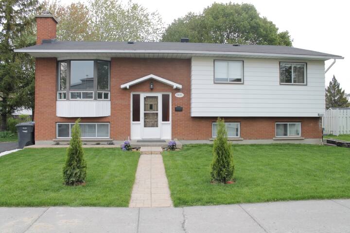 Airbnb Longueuil Vacation Rentals Places To Stay Quebec