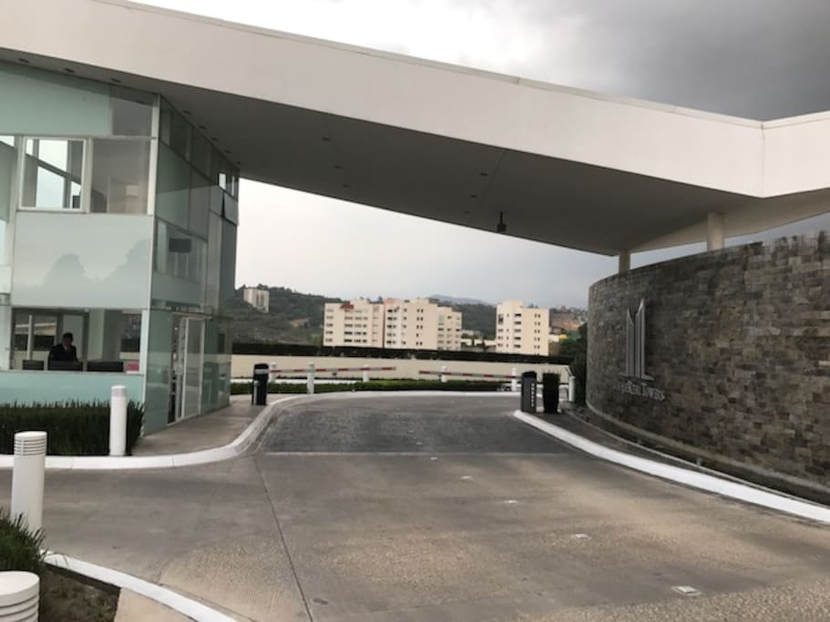 Entrada Principal Cond. Towers