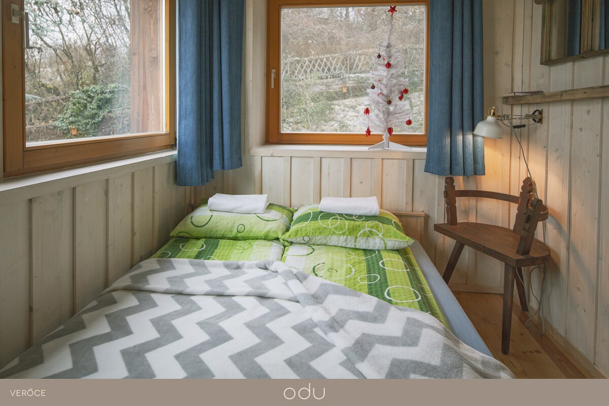 A két szép hálószobánk egyike...