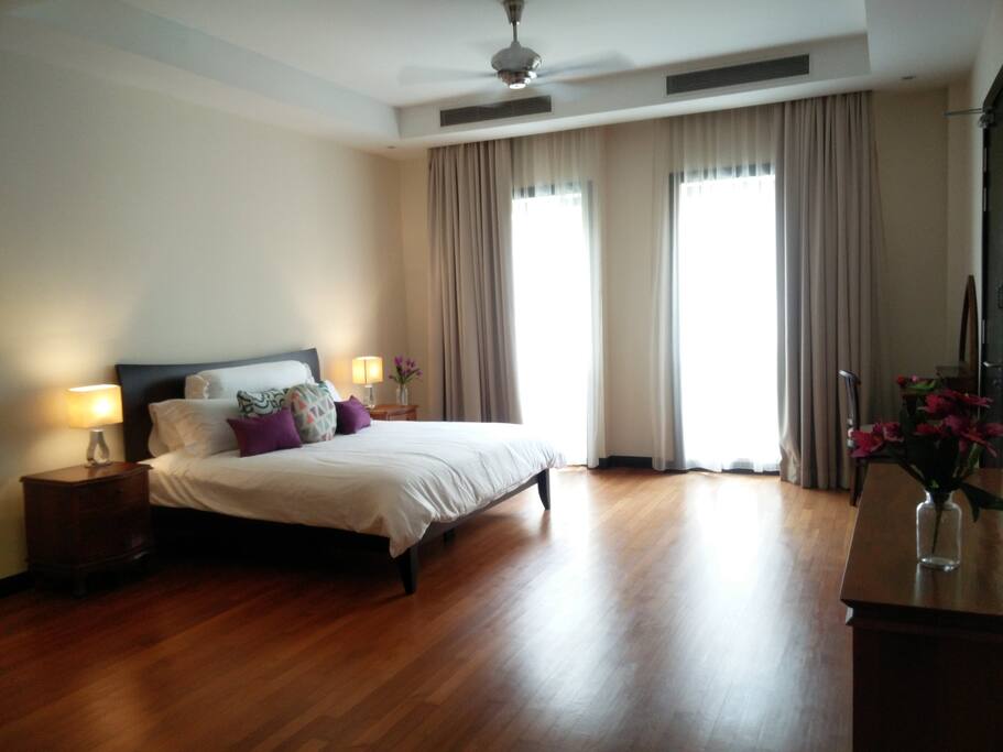 master bedroom with attached bathroom