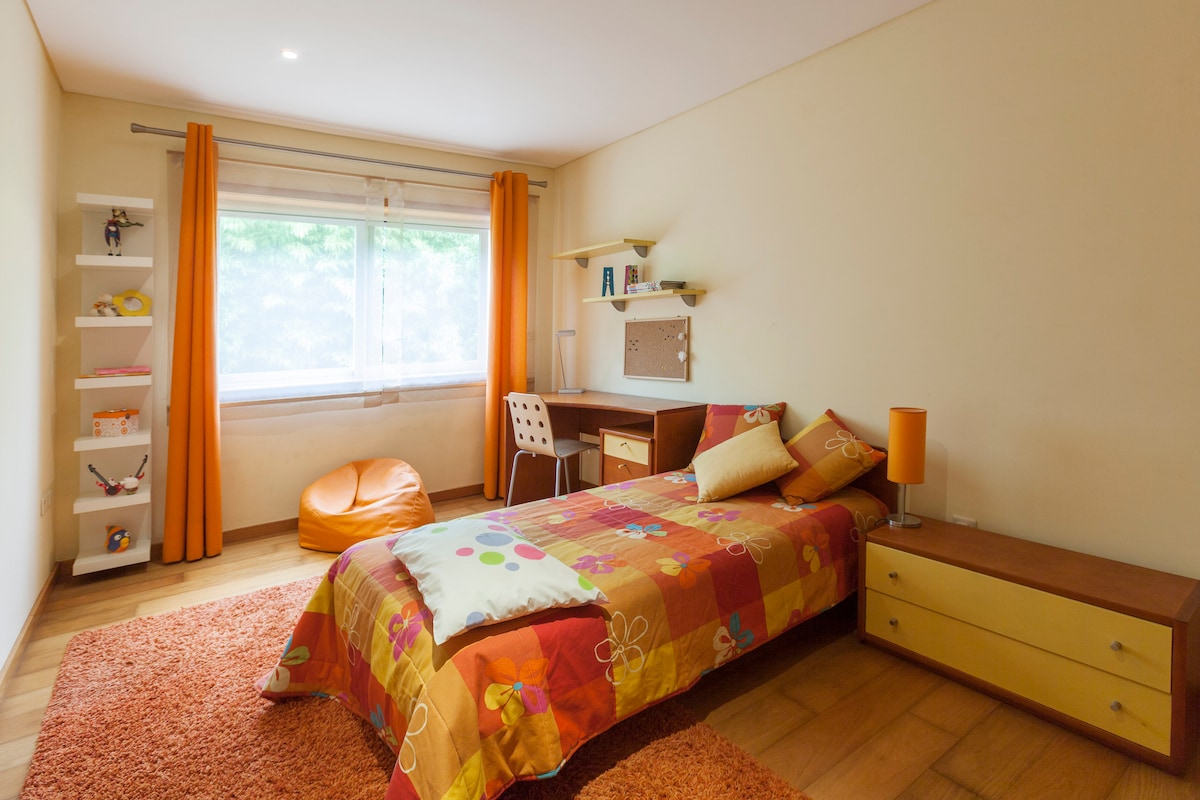 საძინებელი 1