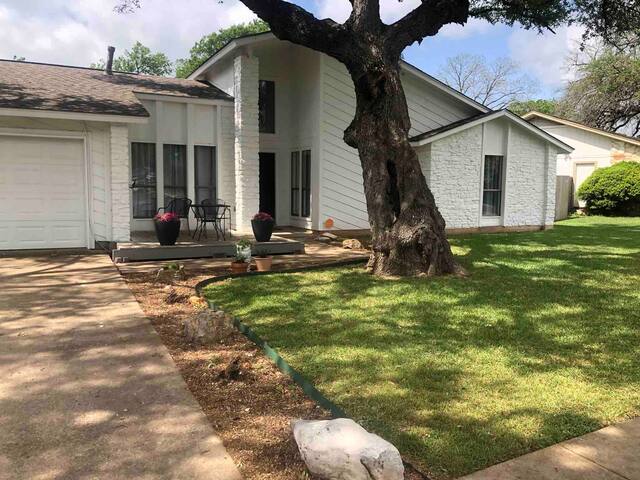 Southwest Style Cozy Home gallery image 4