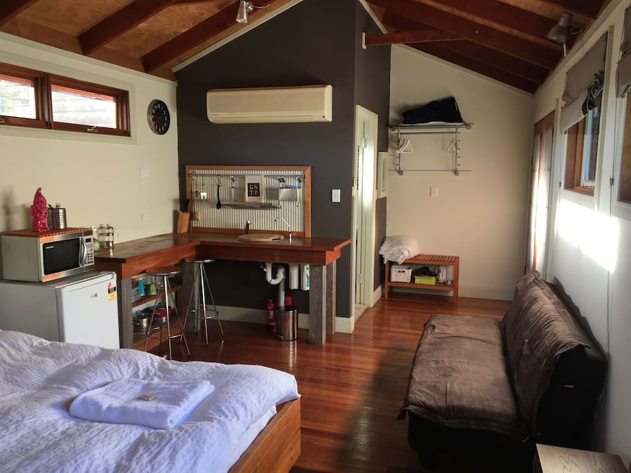 Living Area showing kitchen bar