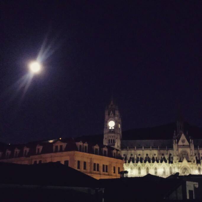 Antes de dormir mira nuestra iglesia estilo gótico