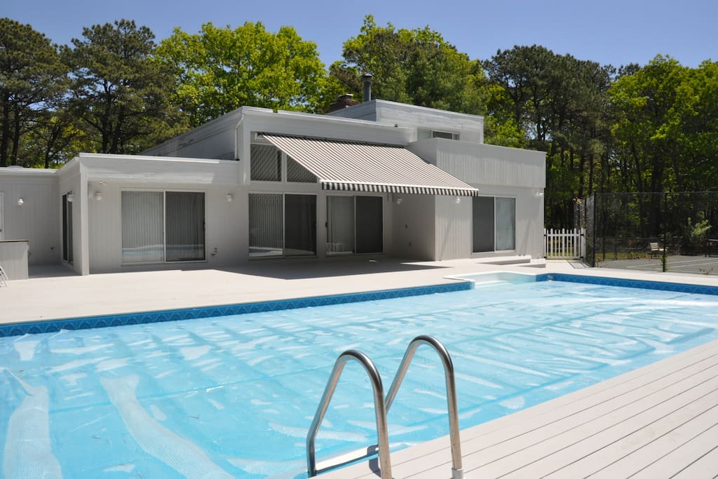 20 X 40 heated pool (May - September)
