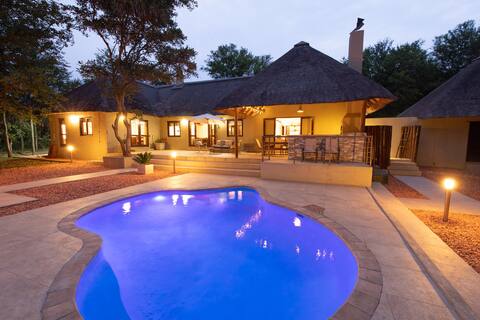 Kingly Bush Villa - Private Golf & Wildlife Villa