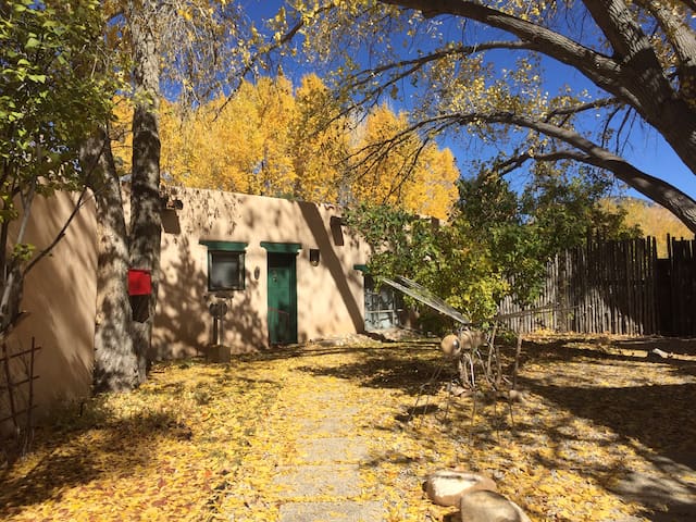 Tranquil Casa Verde location perfect, and gardens