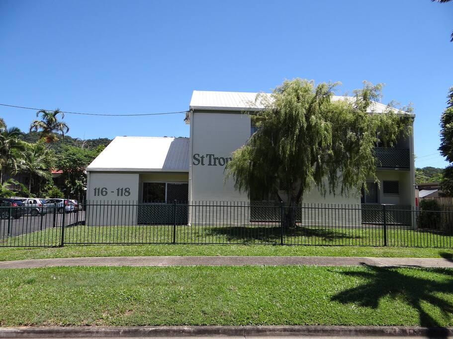 St tropez Greenslopes St 5km from CBD