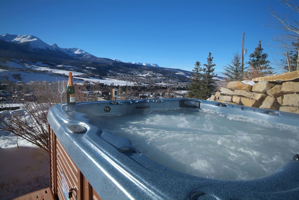 And at the end of the day, this private jacuzzi with full view of the mountains