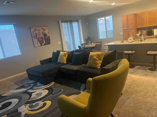 Mountain View Master Balcony