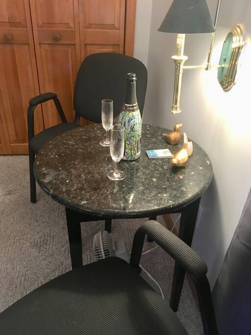 Champagne grouping in room