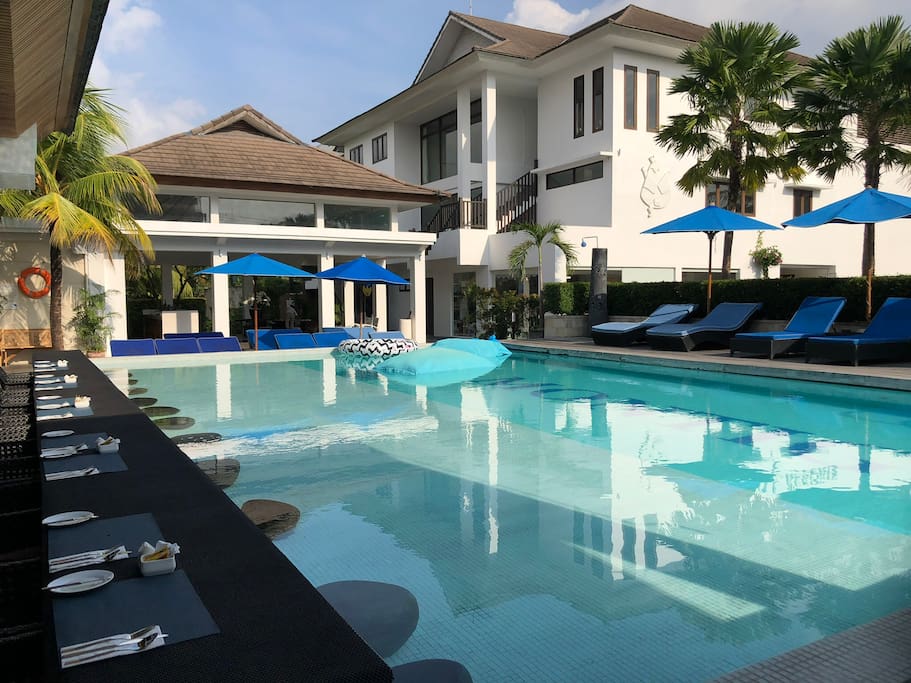 Montigo pool