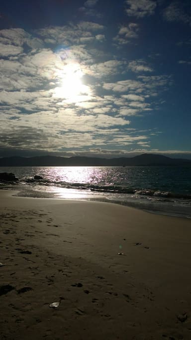 Praia Jurerê 150m por do sol