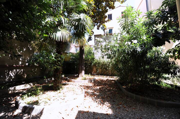 Acacia Firenze – Artemisia gallery image 4