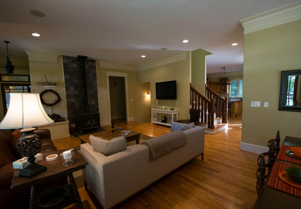 The open floor plan provides the perfect flow for relaxing with family/ friends.