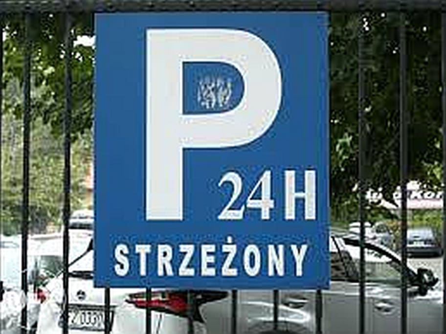 Parking strzeżony GRATIS