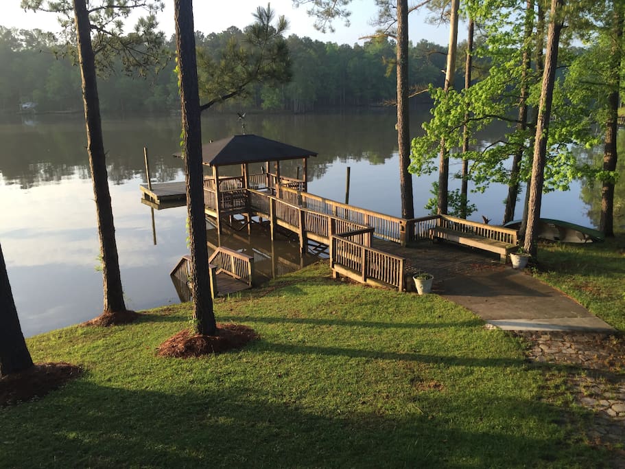 Dock and floating dock