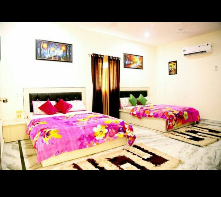 4 person stay in this room this is very big room