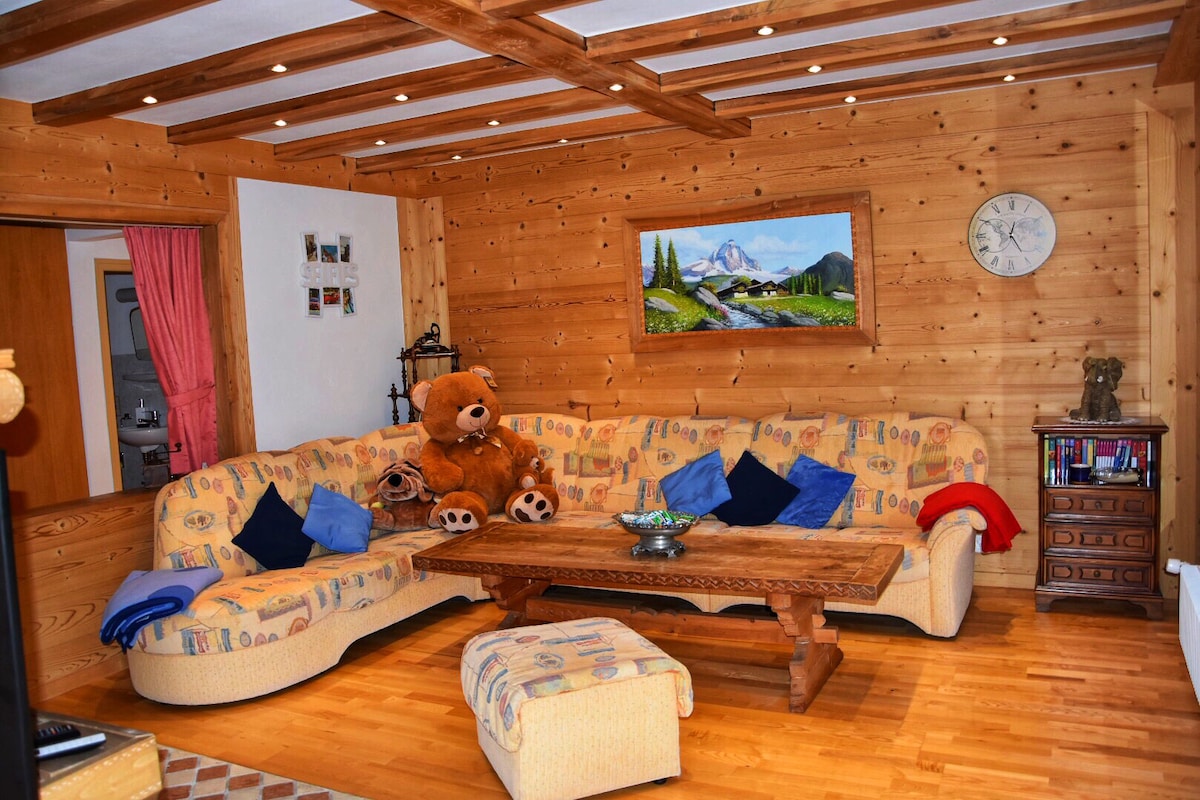 Popular Airbnb listing: Luxury chalet with hot tub and petanque court in Leytron