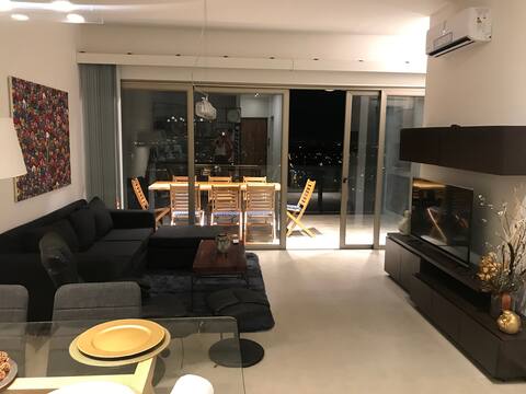 Housing with beautiful views, at the foot of the hill