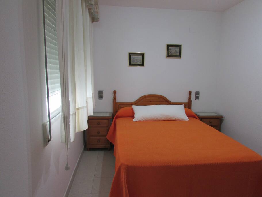 Habitación 1 con cama de matrimonio