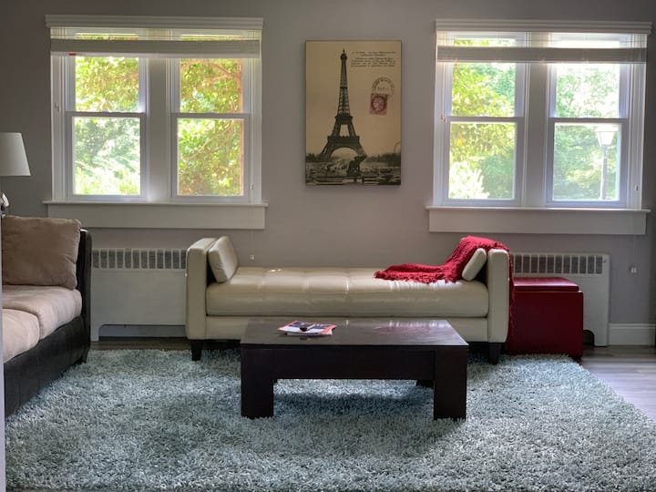 Renovated 2 Bedroom In Front Of Beautiful Park - Cherry Hill, NJ