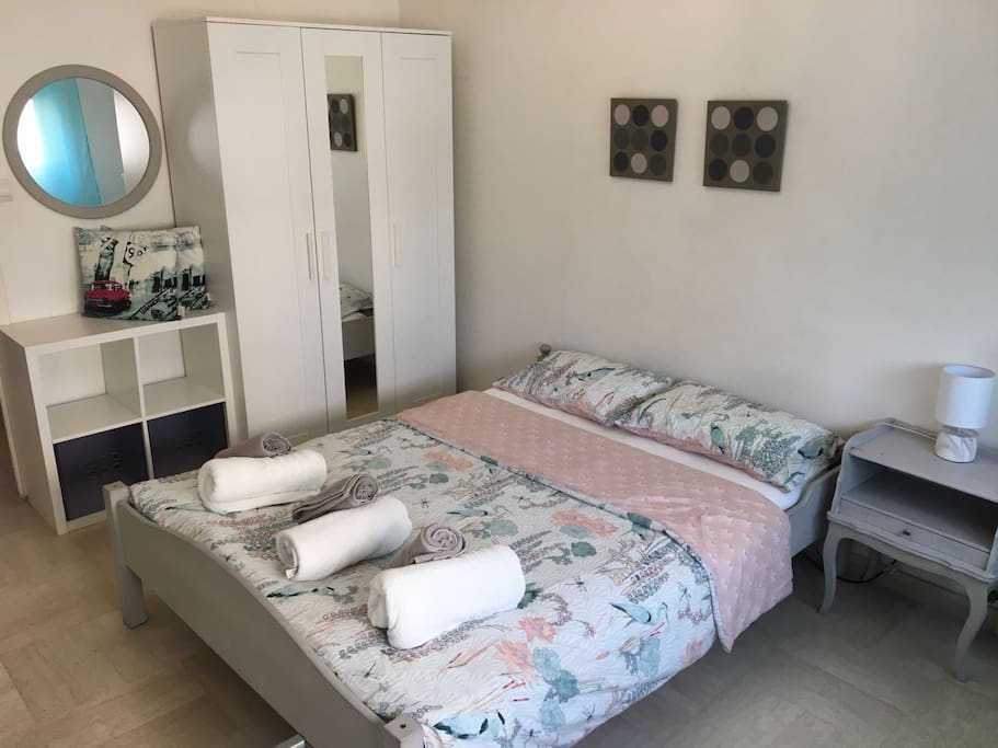 Room 1