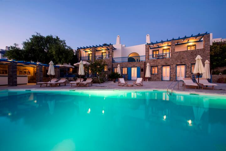 Seaview Villa Aperado +swimming pool+tennis court gallery image 5