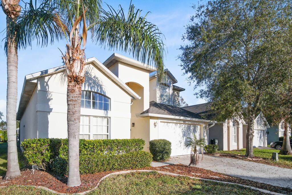 Oak Retreat 6 Bedroom Pool Home