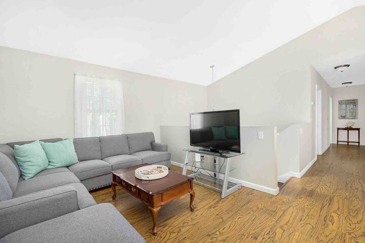 5 Minutes to Narragansett Beach, 5 Beach passes gallery image 4