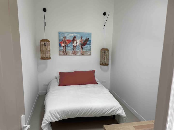 Стая за сърф с 140 двойни легла