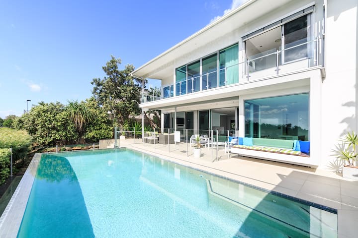 Corporate and Family Beach Retreat