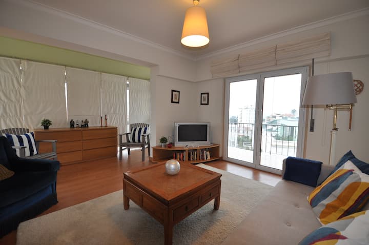 Sea View 2 Bedroom Apartment - Estoril