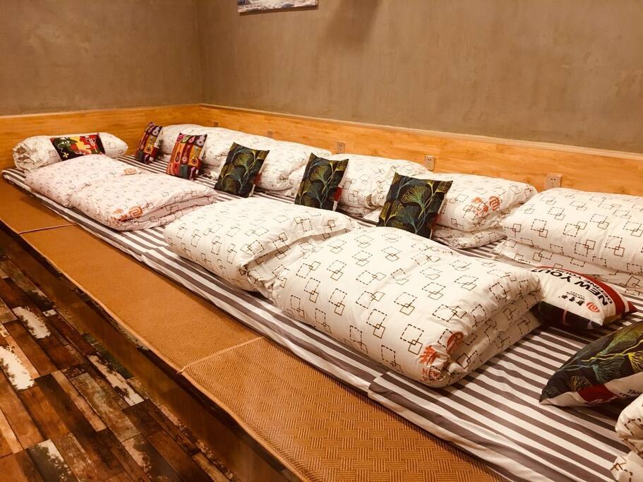 卧室三榻榻米